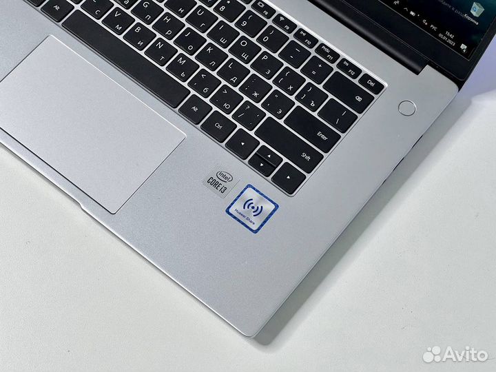 Шустрый Huawei IPS 8g озу SSD256g Core i3 Металл