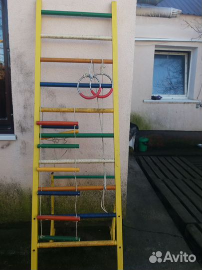 Шведская стенка с турником и брусьями бу