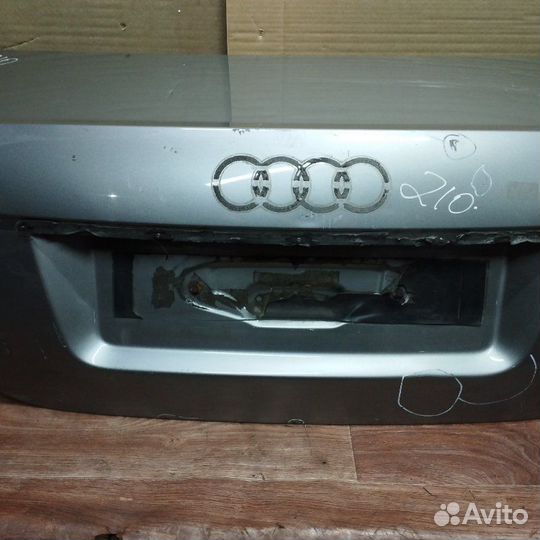 Крышка багажника Audi A6 C6 2005