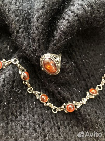 Польцо и браслет черненое серебро, янтарь