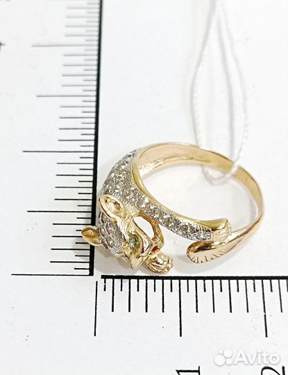 Золотое кольцо с камнем 16р