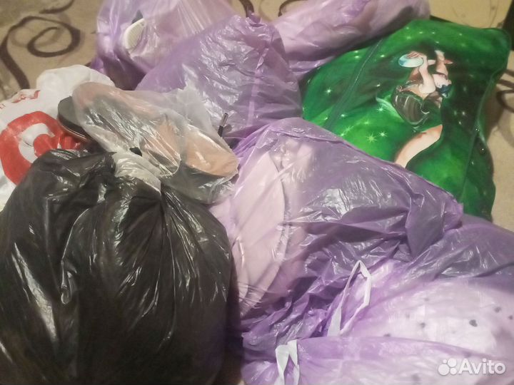 Обувь, сумки, вещи отдам мешком