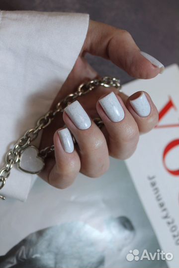 Модель на маникюр(бесплатно)