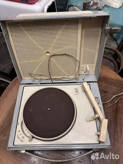 Проигрыватель виниловый концертный