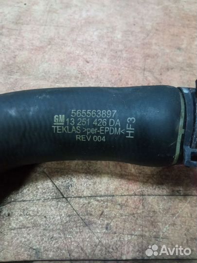 Патрубок радиатора верхний Опель Астра J