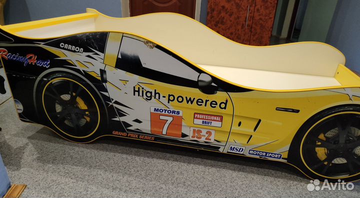 Кровать-машинка