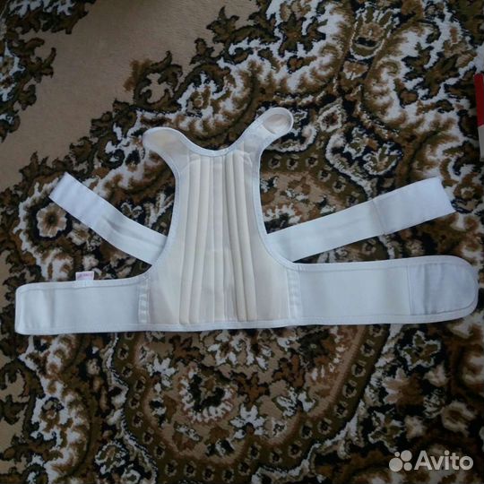 Корсет ортопедический/ Корректор осанки сильной фи