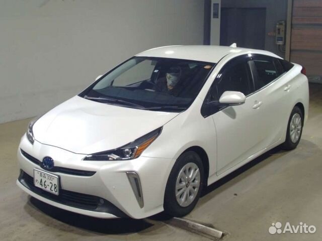 Замок двери передний левый Toyota Prius ZVW55