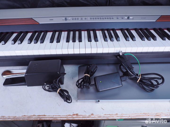 Цифровое фортепиано korg SP-250
