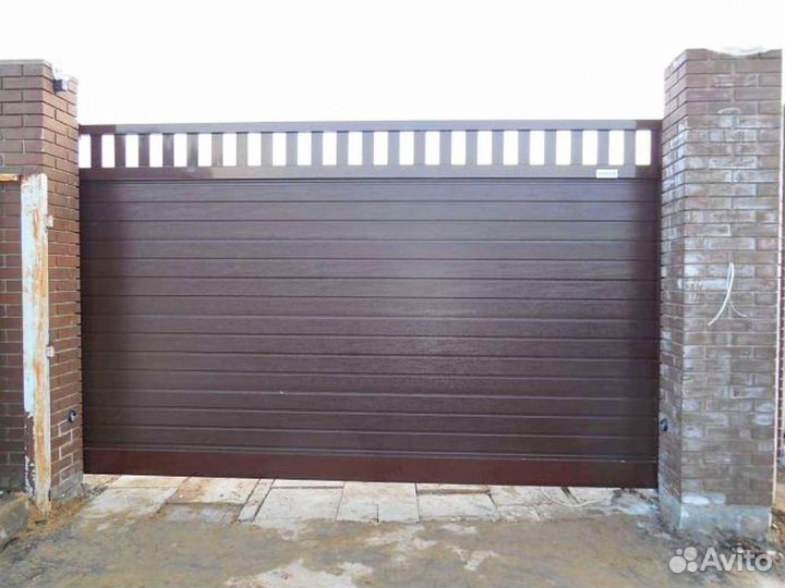 Въездные откатные ворота Alutech