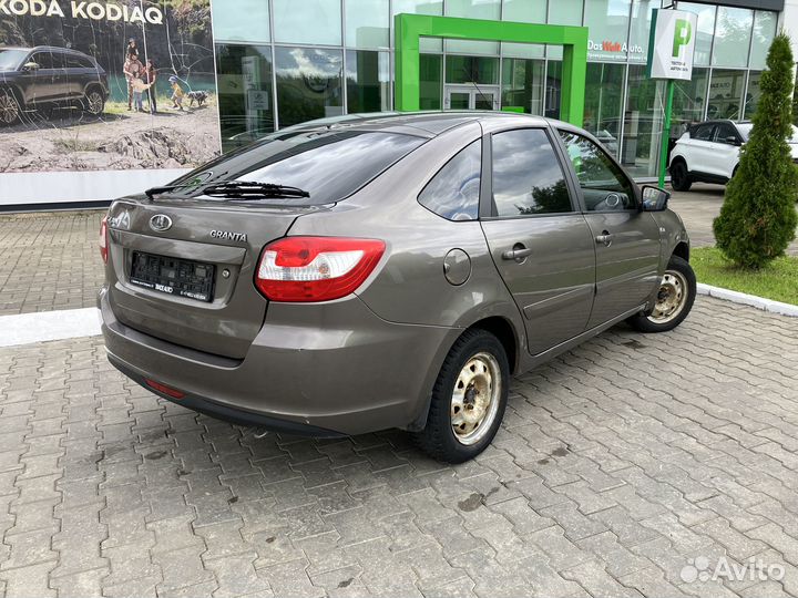 LADA Granta 1.6 МТ, 2017, 311 365 км