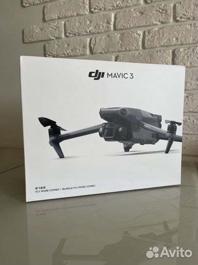 Квадрокоптер DJI Mavic 3 Fly More combo