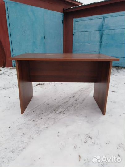 Письменный стол