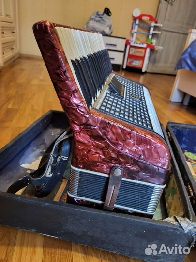 Советский Аккордеон Волга 2(баян), Кейс, песни