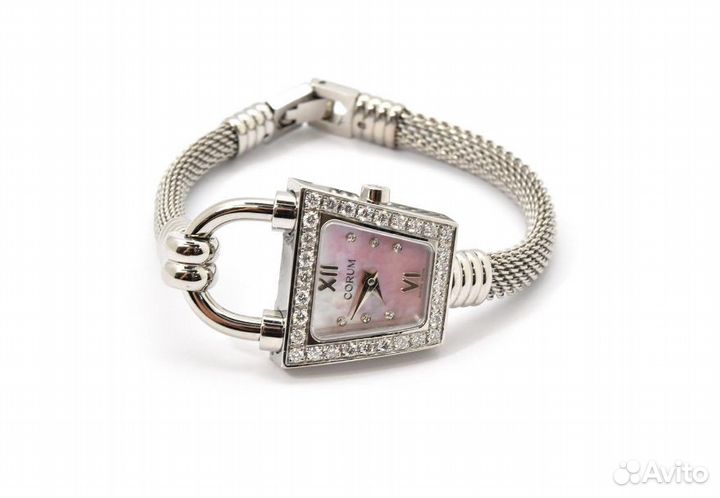 Наручные часы Corum Trapeze