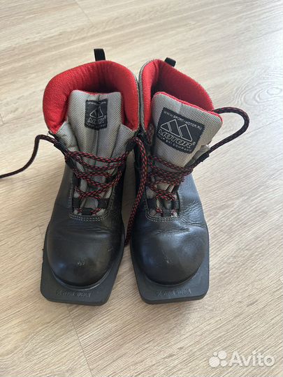 Лыжные ботинки 36 размер