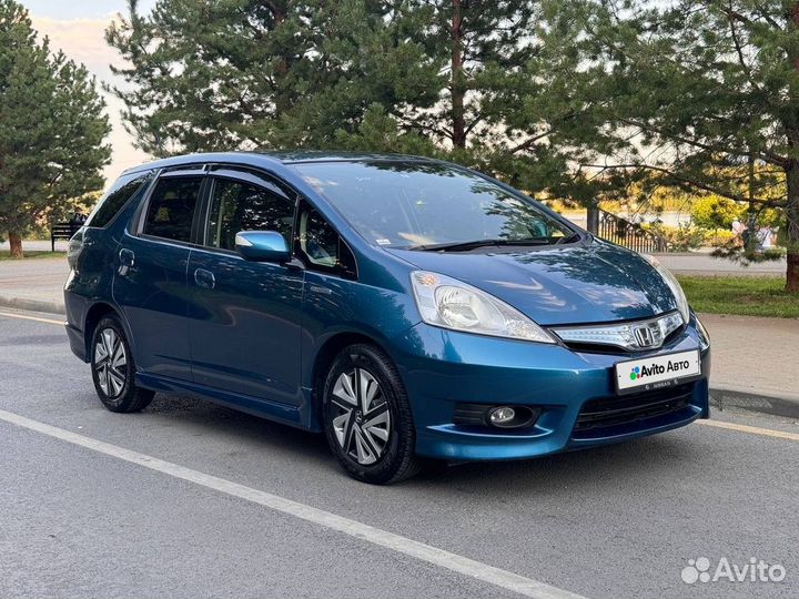 Honda Fit Shuttle 1.3 CVT, 2012, 107 000 км