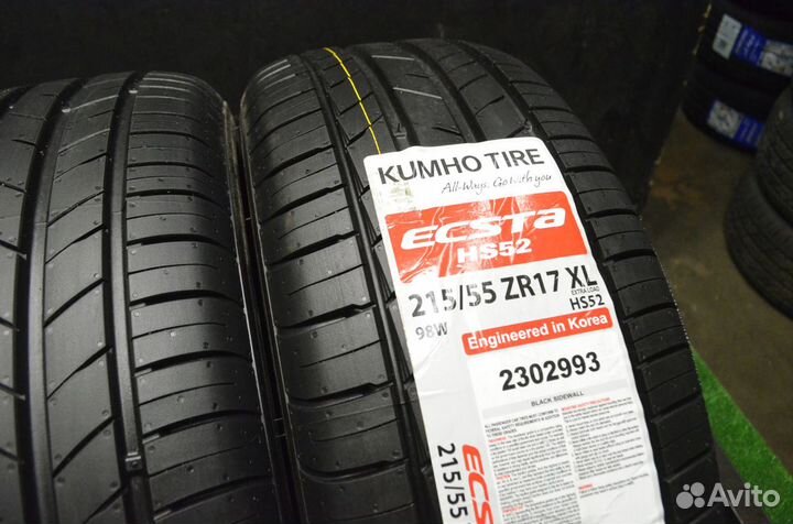 Kumho Ecsta HS52 215/55 R17 98W