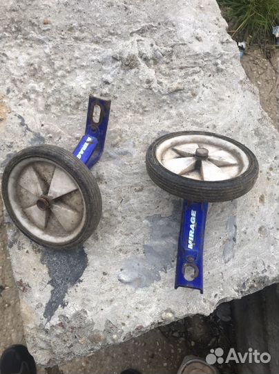 Дополнительные колеса для велосипеда