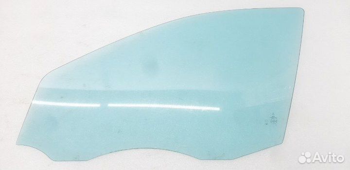 Стекло двери переднее левое Mercedes C W203 1.8