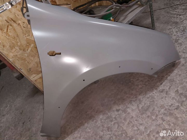 Переднее правое крыло