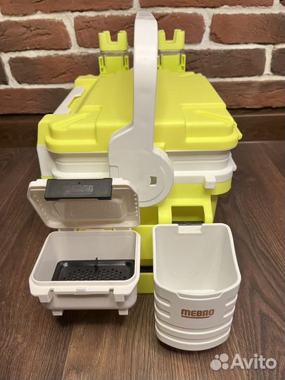 Ящик для рыбалки ярко-желтый маленький