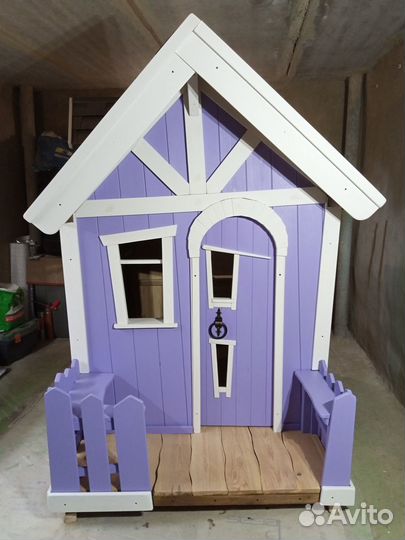 Детский деревянный домик