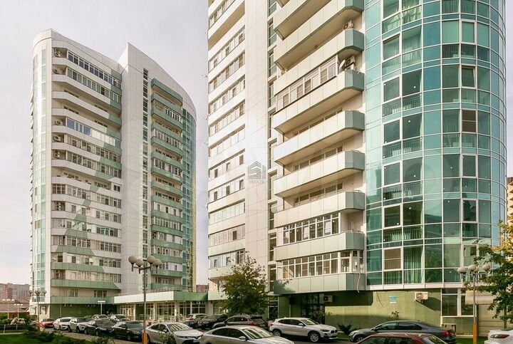 4-к. квартира, 220 м², 15/16 эт.