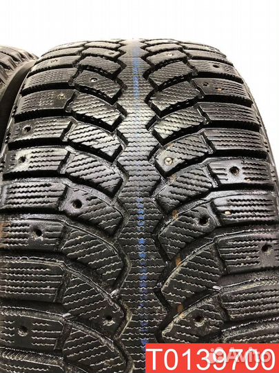 Bridgestone Blizzak Spike-01 235/45 R17 94T