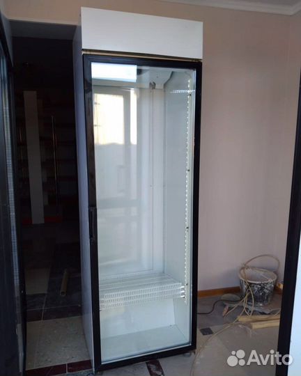 Холодильный шкаф б/у