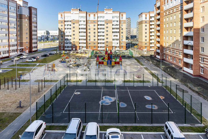 2-к. квартира, 69,7 м², 1/9 эт.