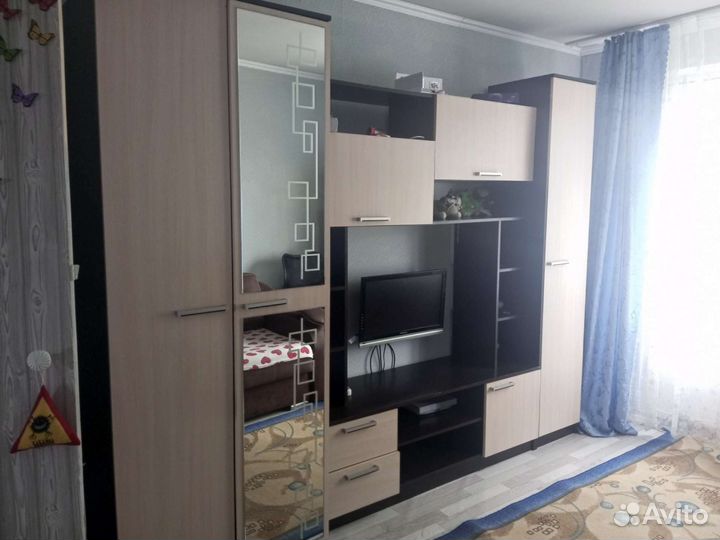 Стенка в гостиную