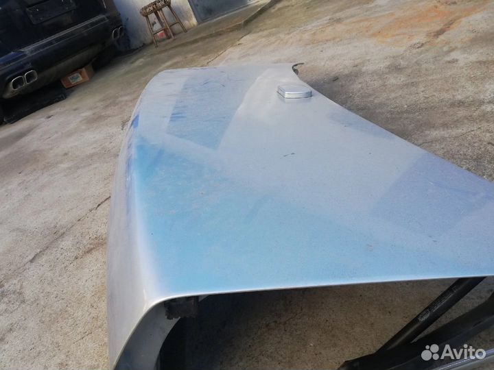 Капот на audi А8 д2