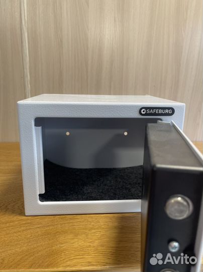 Оружейный сейф