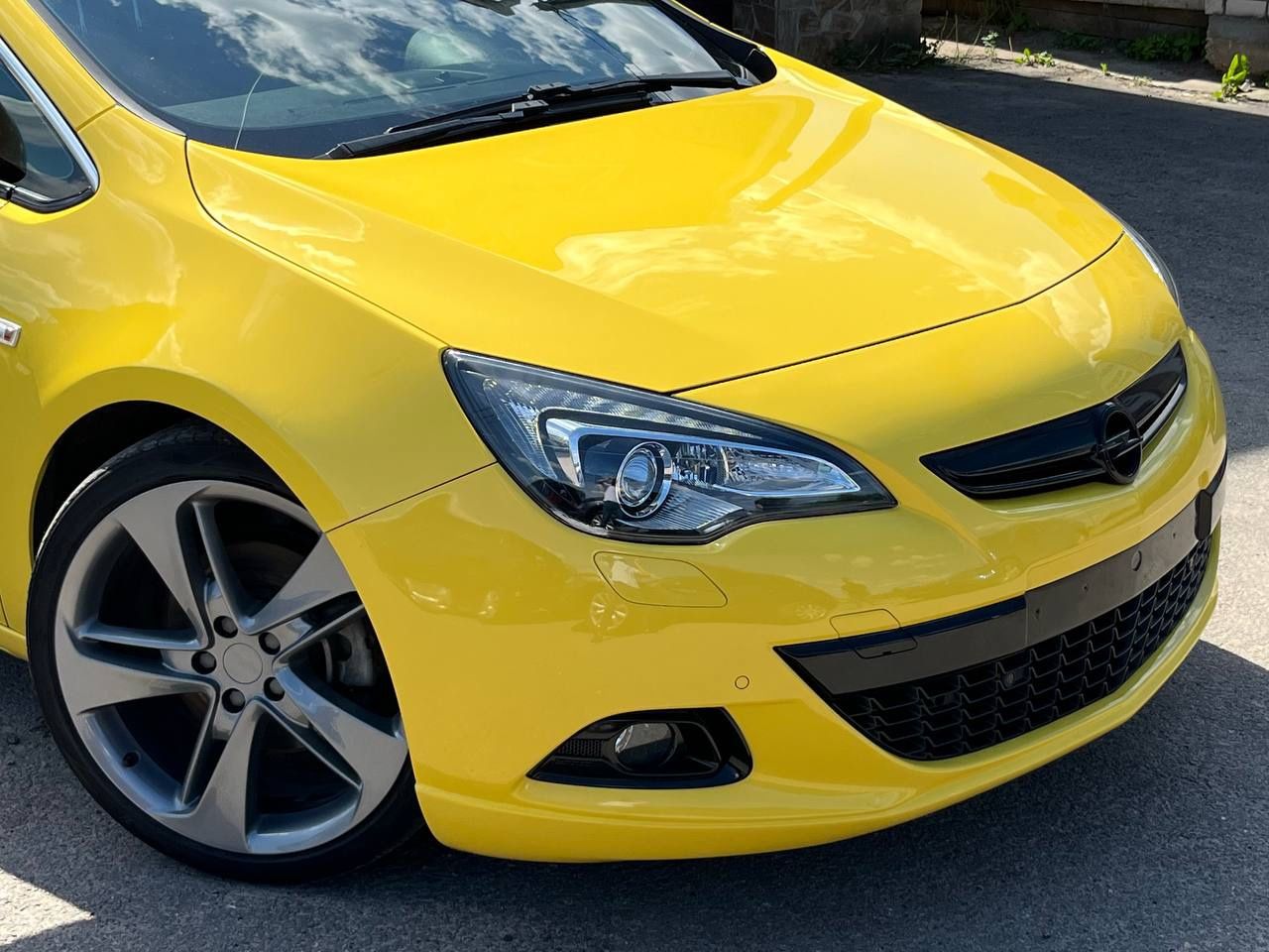 Opel Astra GTC: фото владельца