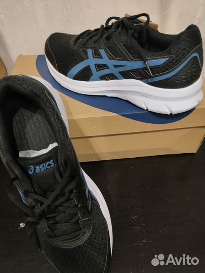 Беговые кроссовки Asics Jolt3 26,5см; 28см