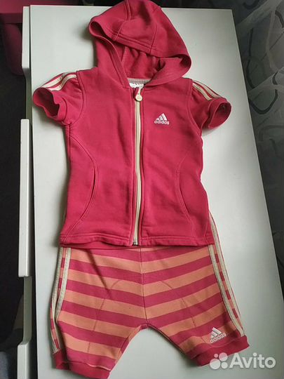Костюм спортивный Adidas размер 98