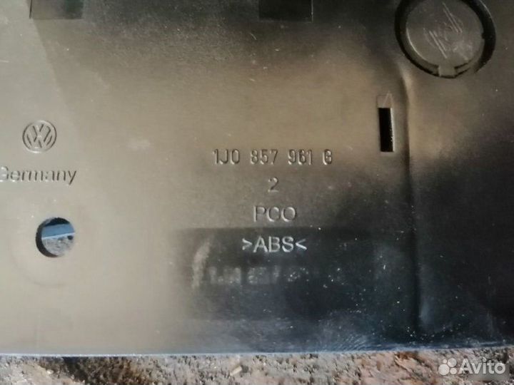 Пепельница передняя Volkswagen Golf 4