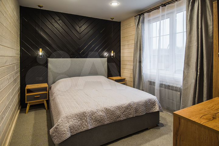 Дом 594 м² на участке 9 га