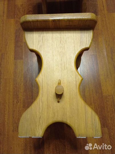 Стол и табуретки