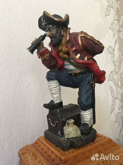 Фигурки, статуэтки керамика и металл