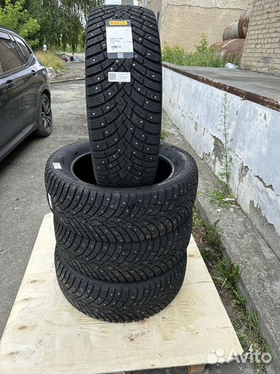 Pirelli Scorpion Ice Zero 2 255/55 R20 110H