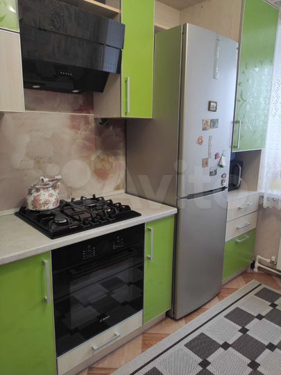2-к. квартира, 50 м², 4/10 эт.