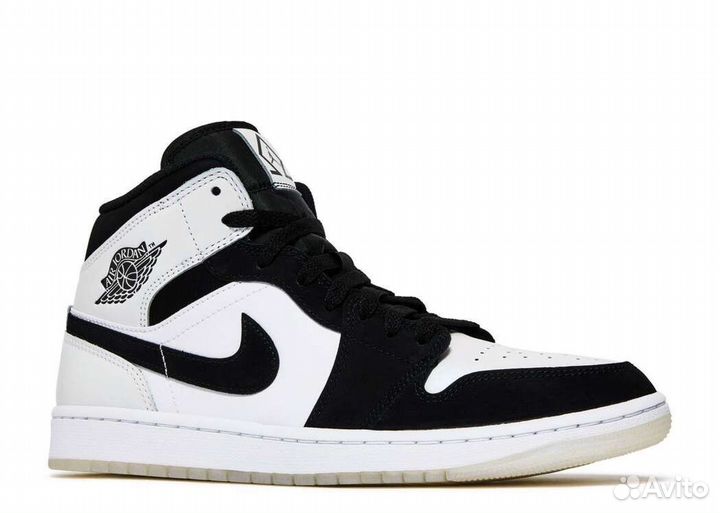 Кроссовки Jordan 1 High Black and White