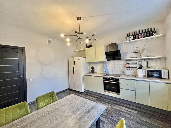 2-к. квартира, 60 м², 4/10 эт.