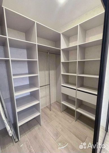 Шкафы распашные на заказ