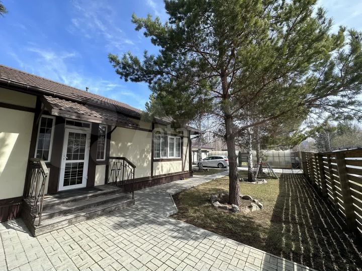 Дом 154 м² на участке 8,5 сот.