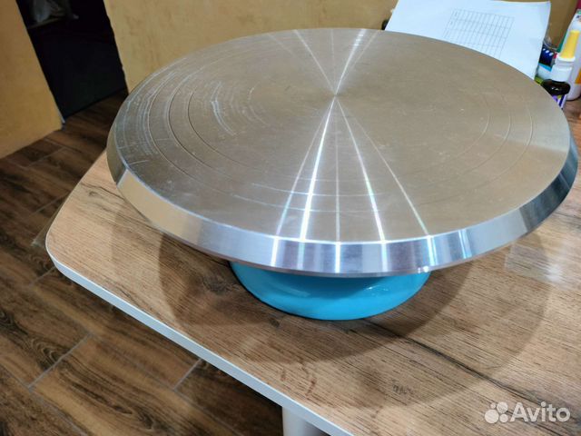 Поворотный столик для торта