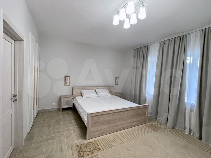 Комната 18 м² в 5-к., 2/2 эт.