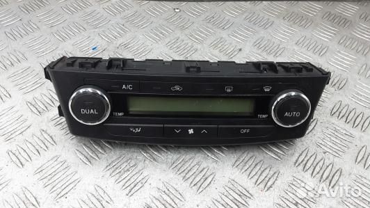 Блок управления печки и климат-контроля toyota ave
